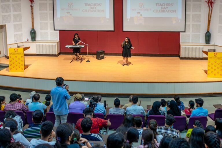 Musical Performance by Verizmo (Bhumika, Vartika & Guni Sharma)