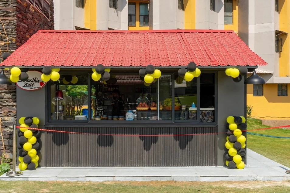 Smoothie Zone campus healthy cafe outlet