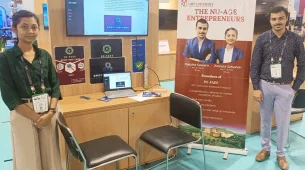 De-Fake event or workshop photo webp​